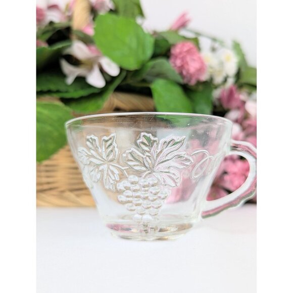 Vtg 1960s Clear Glass Snack Sandwich Set for Four Anchor Hocking Grapes Tea Set - Picture 8 of 10